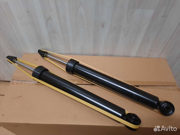 Skoda octavia a7 Амортизатор задней подвески