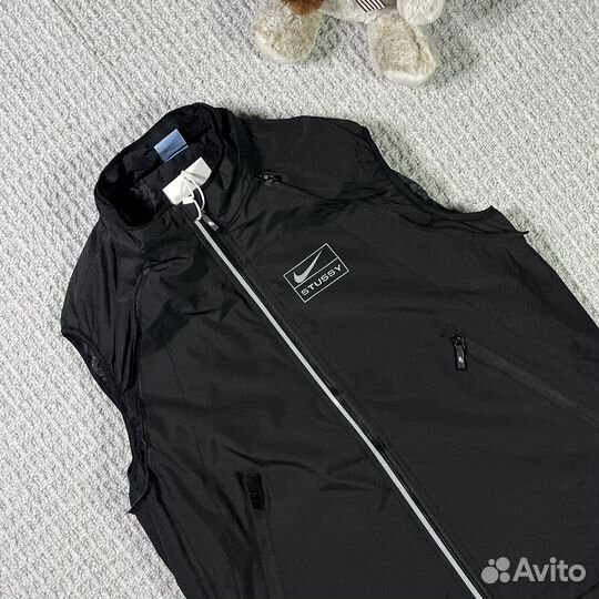 Весеняя куртка - жилетка Nike x Stussy