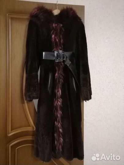 Шуба мутоновая с капюшоном