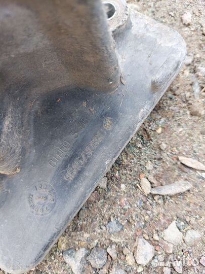 Усилитель бампера передний Peugeot 407