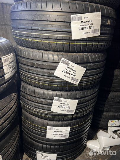 Michelin Pilot Sport 4 235/45 R18