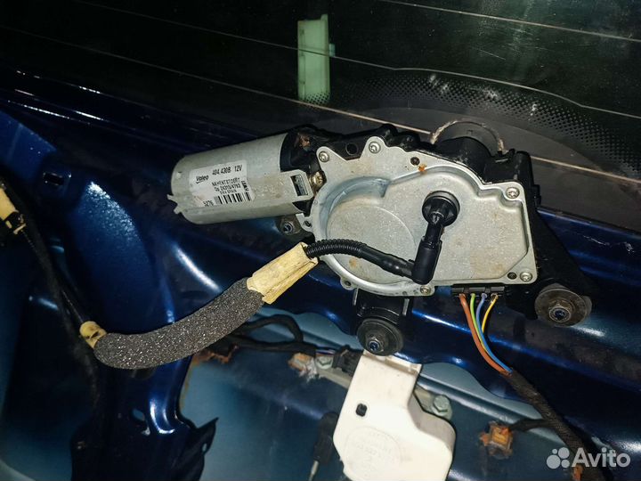 Моторчик дворника крышки багажника Ауди А4 Б5