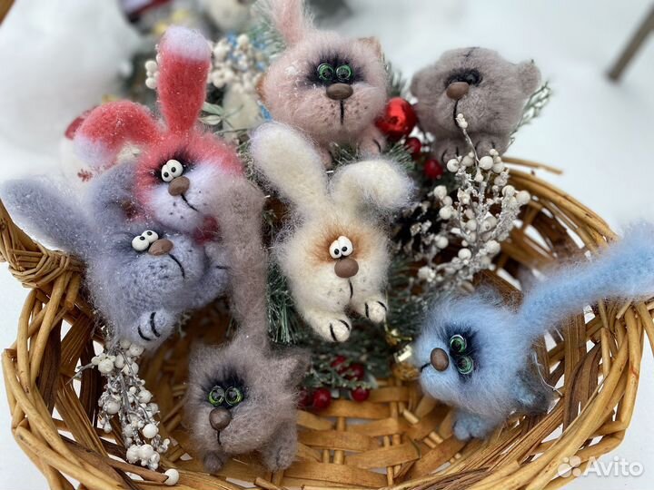 Зайцы, коты - магниты (на заказ)