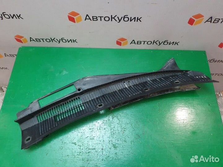 Жабо правое Skoda Octavia (A4) седан AEE 1997