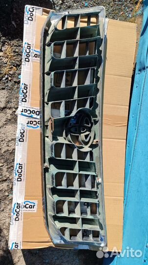 Решетка радиатора Toyota Land Cruiser Prado 120