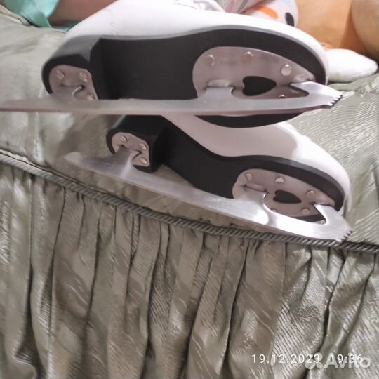 Коньки фигурные