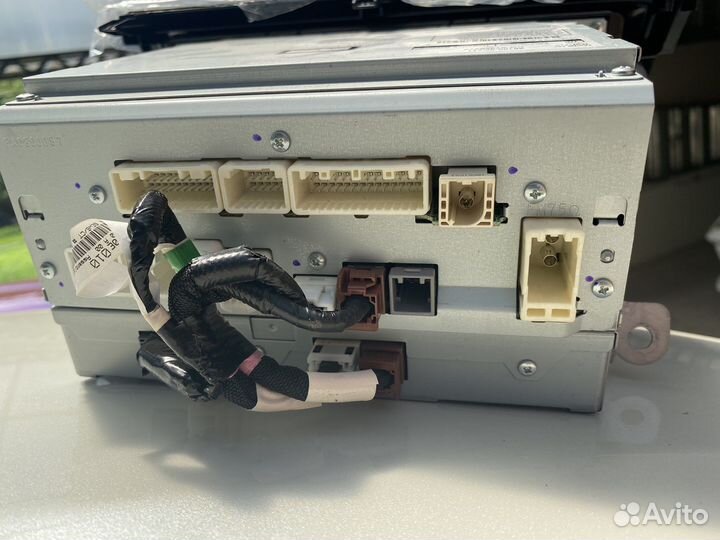 Штатная магнитола на Toyota Sequoia