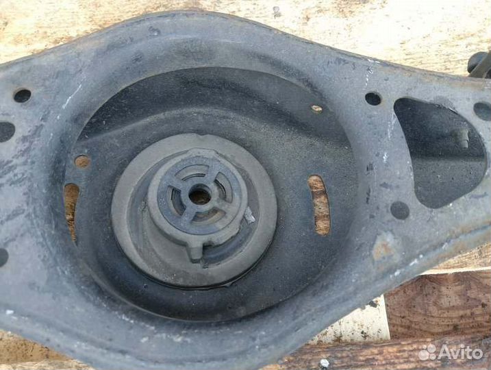 Рычаг задний левый Audi A3 8P 1.8 CDA 2009