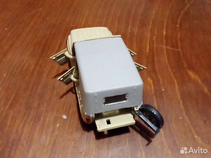 Модель автомобиля УАЗ 469