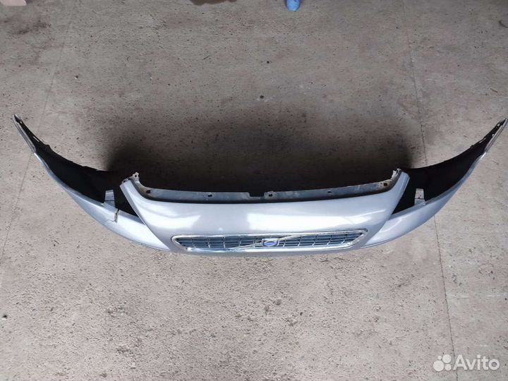 Бампер передний Volvo S40