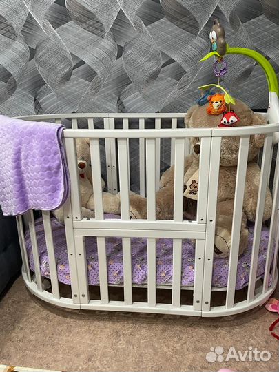 Детская кроватка круглая овальная с маятником