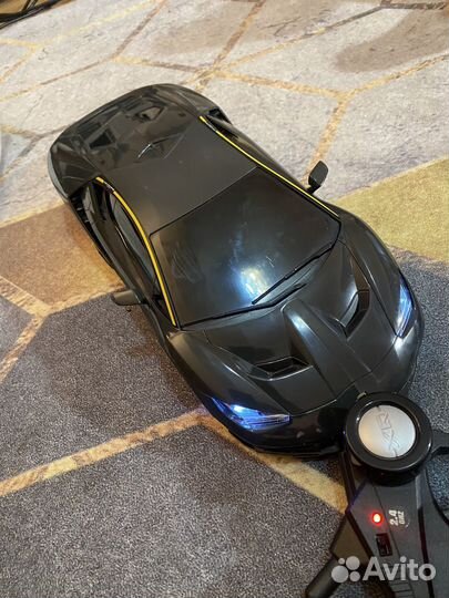 Большая машина для дрифта на радиоуправлении 1/12