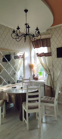 Дом 196 м² на участке 10 сот.