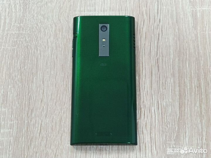 KYOCERA AU KDDI Urbano V02 KYV34, 2/16 ГБ