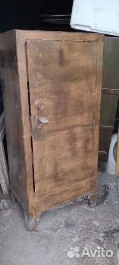 Шкаф металлический (сейф)