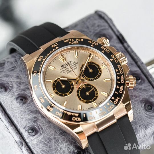 Часы золотые Rolex Daytona gold на качуке