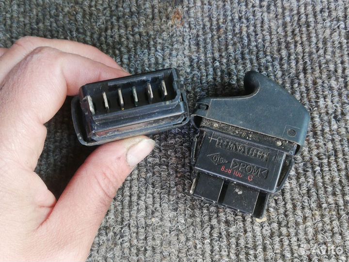 Кнопка Рено Меган 1