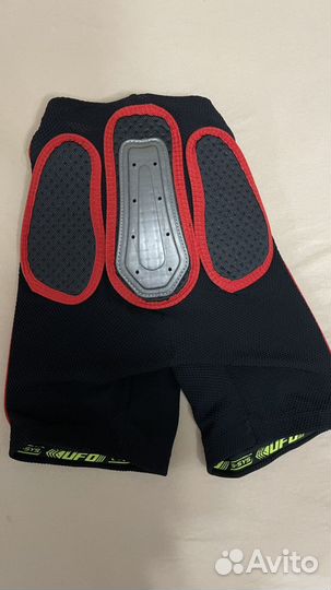 Защитные шорты для сноуборда ufo