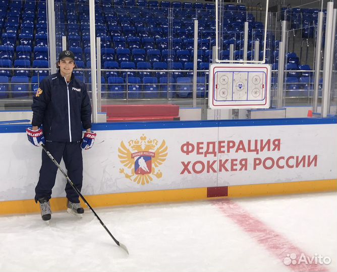 Тренер по хоккею