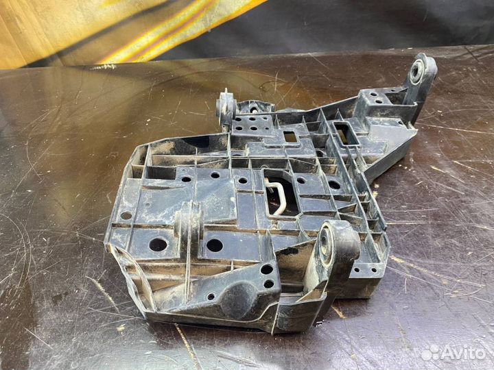 Крепление фары левое Porsche Cayenne 957 5684