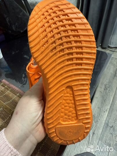 Кроссовки Изи