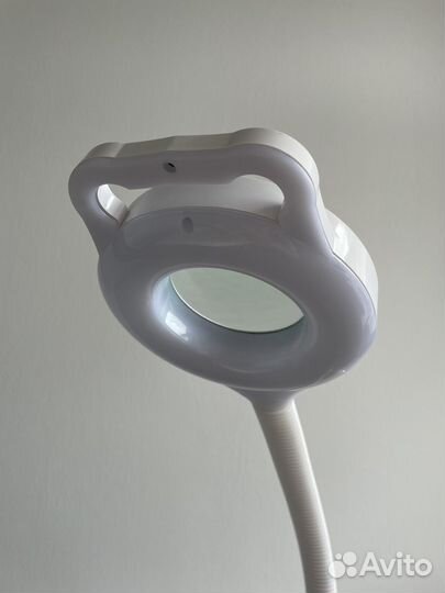 Лампа-лупа косметологическая