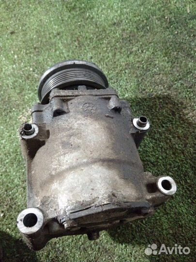 Компрессор кондиционера Ford Fusion fyja 2006