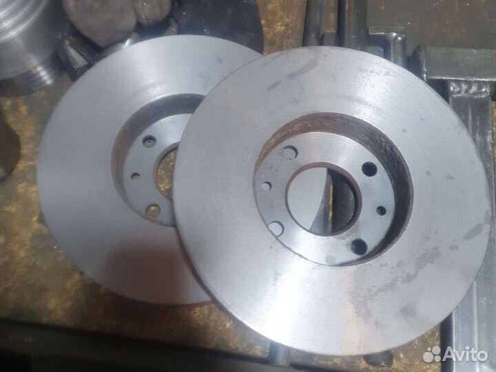 Тормозные диски на largus