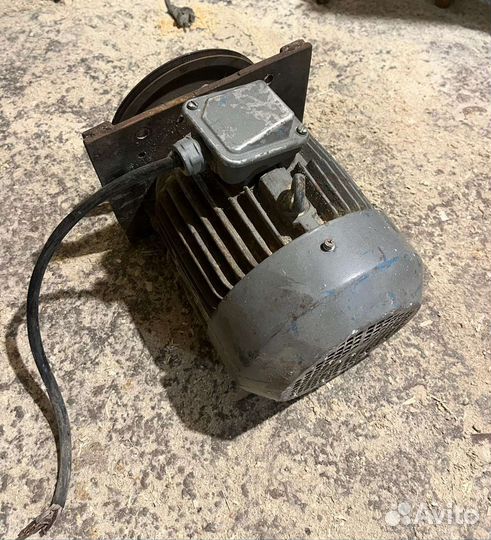 Электродвигатель асинхронный аир100S2У