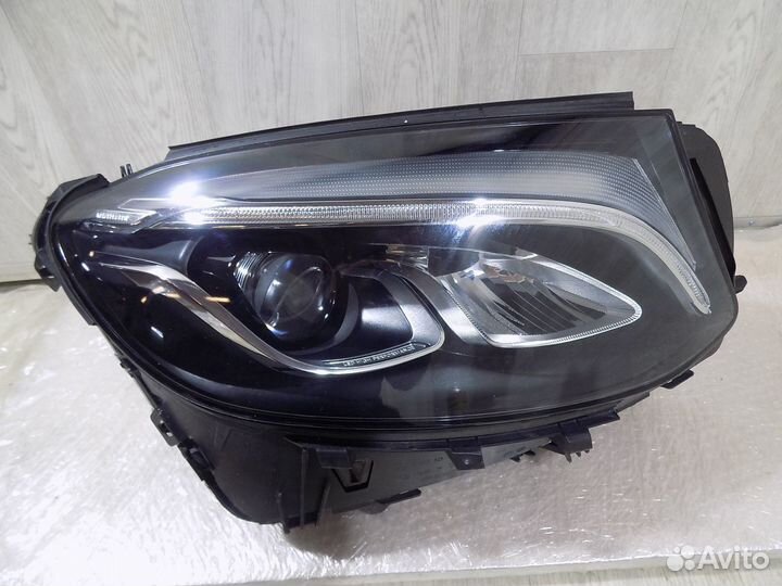 Фара правая Mercedes-Benz GLC