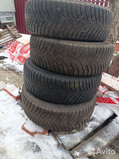 Kumho WinterCraft Ice WI31 215/65 R16