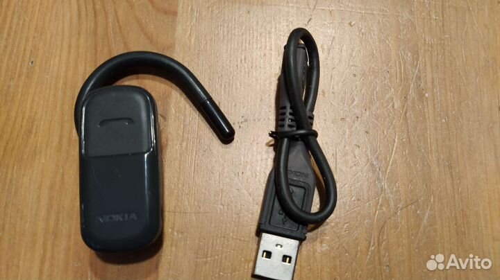 Зарядки для телефонов. Гарнитура Нокиа
