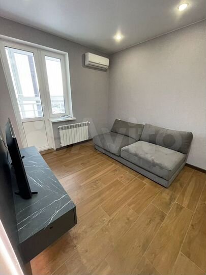 2-к. квартира, 60 м², 8/10 эт.