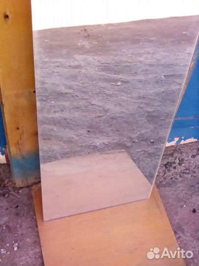 Зеркало без рамы