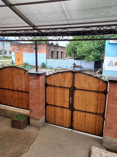 3-к. квартира, 80 м², 1/2 эт.