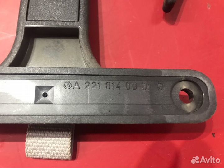 Крючок багажника Mercedes Benz S500 W221 M 273