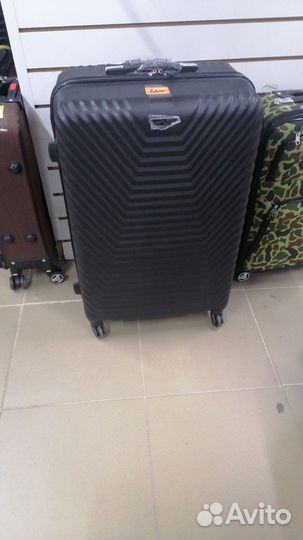 Чемодан м бу