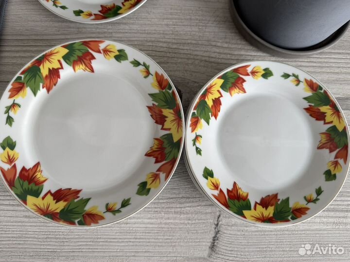Набор тарелок
