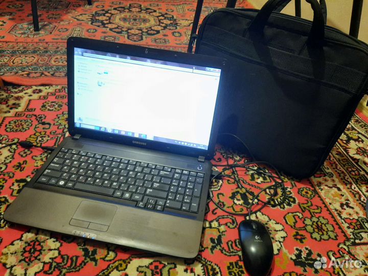 Ноутбук самсунг в хорошем состоянии