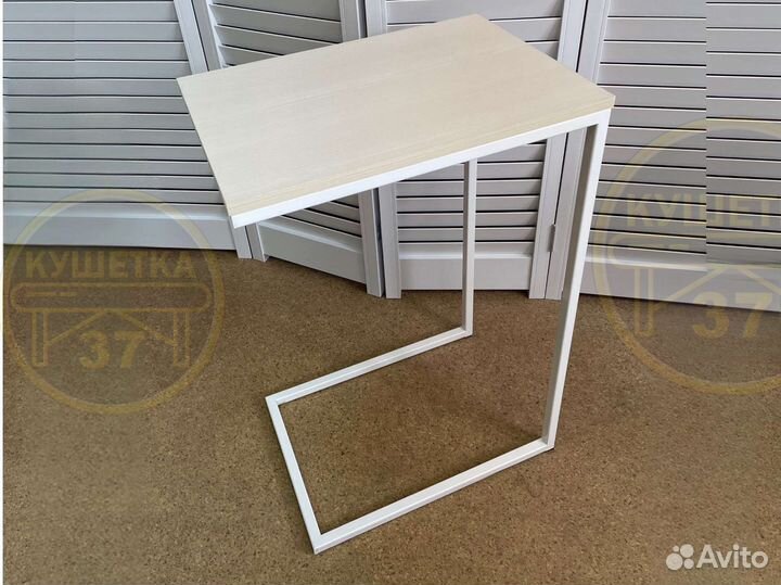 Приставной стол для маникюра