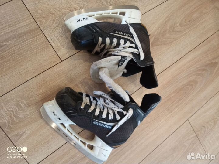 Хоккейные коньки bauer