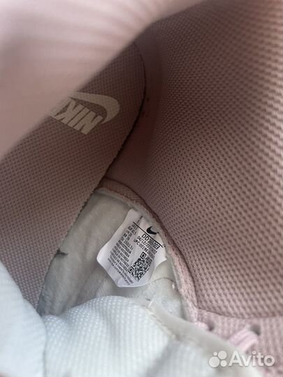 Nike Dunk High pink oxford