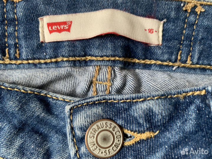 Джинсовые шорты levis