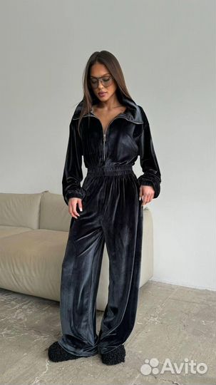 Спортивный костюм женский