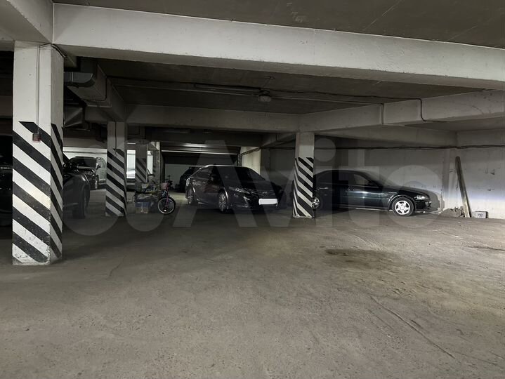 Машиноместо, 18 м²