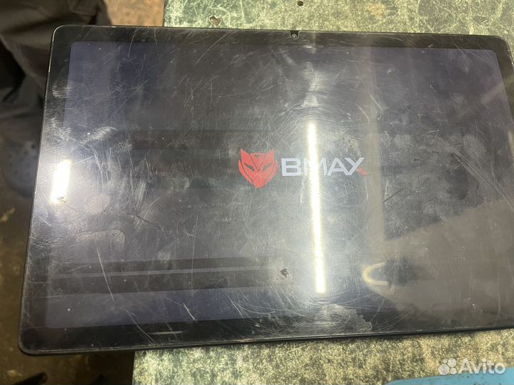 Планшет Bmax tablet