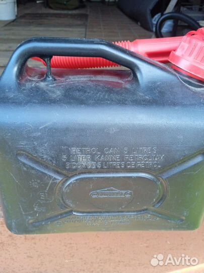 Канистра 5литров для лодочного мотора