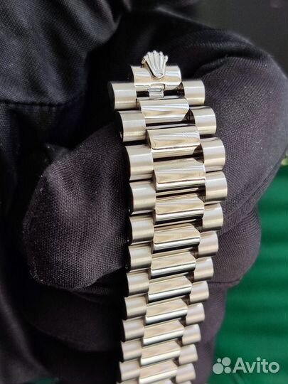 Швейцарские часы Rolex Day-Date II 218206