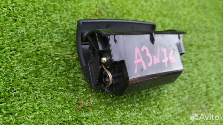 Пепельница Audi A3 sportback CDA 1 2008