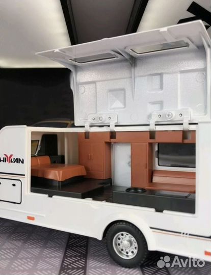 Металлическая машинка Mercedes-Benz G63 AMG